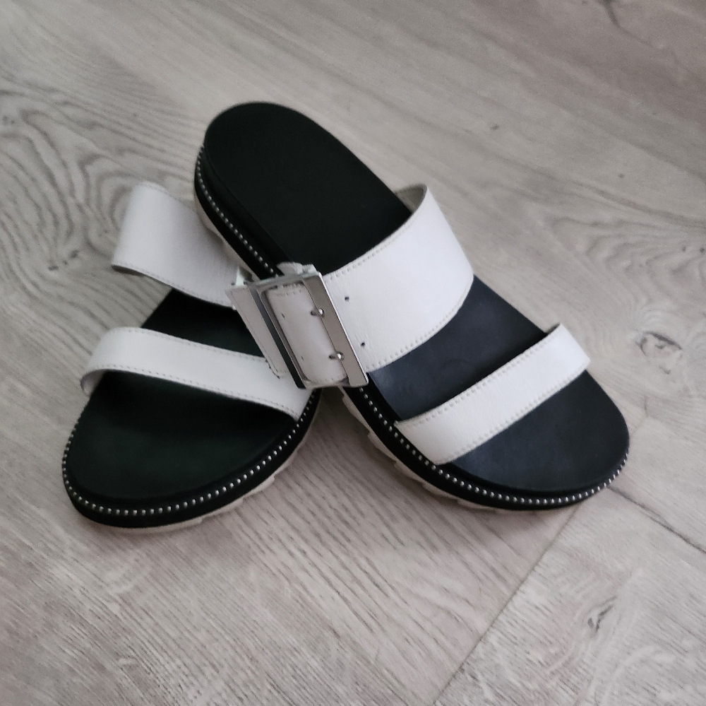 Sorel Roaming Buckle White Leather Slide Sandals Women’s Size 7.5